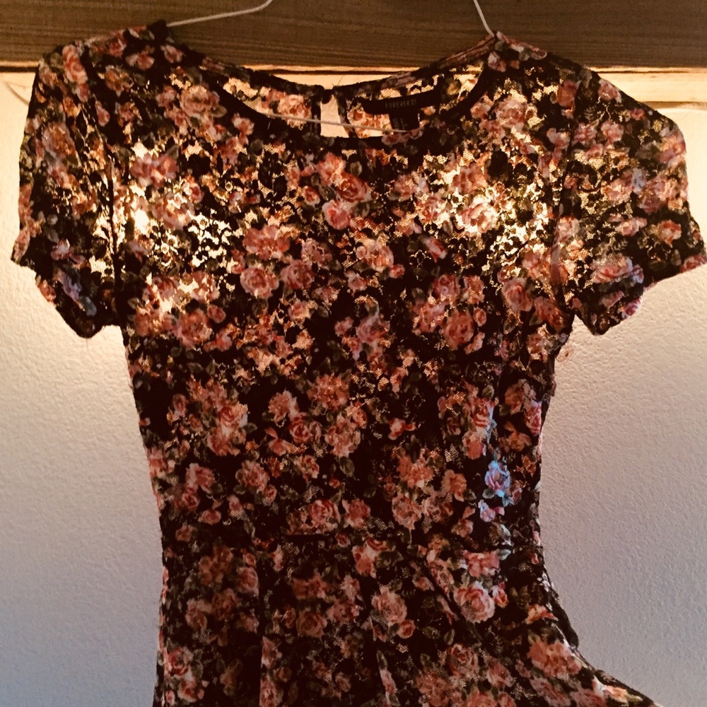 Floral flared out top